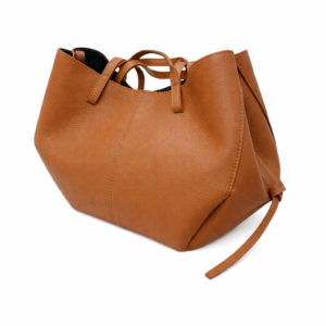 Модел - кожени чанти, Италия