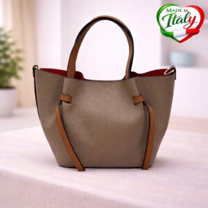 Модел Famosa - кожени чанти, Италия