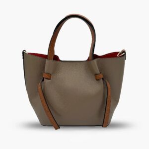 Модел Famosa &ndash; Кафяв